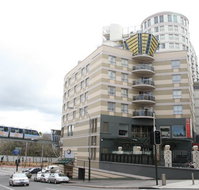 Seasons Darling Harbour - C Tourism