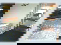 Coach Lamp Motel - C Tourism 2