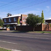 The Charles Sturt Motor Inn - C Tourism 4