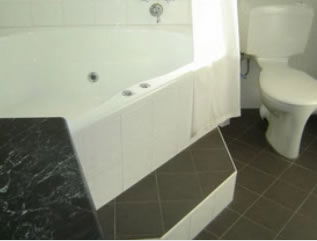 Bailey's Motel - C Tourism 3