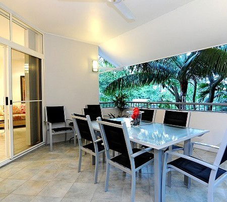 Palm Cove QLD C Tourism