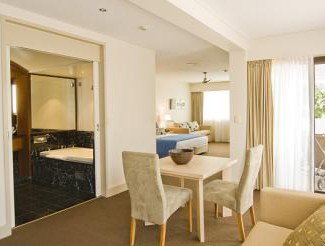 Waves Byron Bay - C Tourism 4