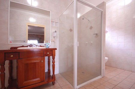 Country Gardens Motor Inn - C Tourism 1