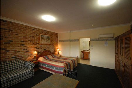 Country Gardens Motor Inn - C Tourism 3