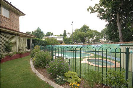 Country Gardens Motor Inn - C Tourism 5