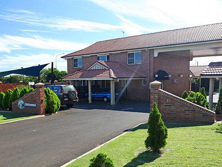 Cotswold Motor Inn - C Tourism 1
