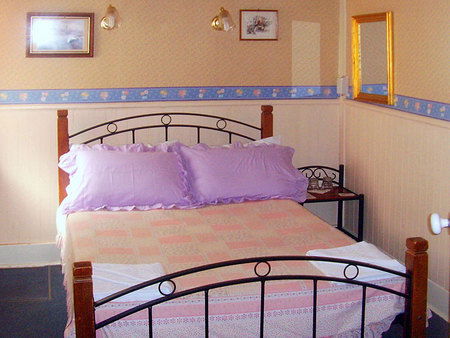 Annies Shandon Inn - C Tourism 1
