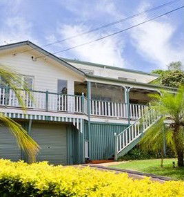 Eagle Heights QLD C Tourism