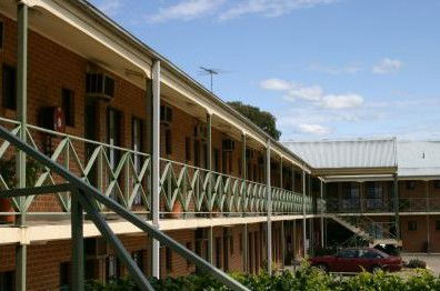 Campbelltown Colonial Motor Inn - C Tourism 1