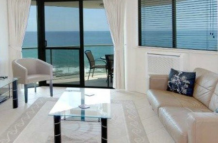 Malibu Mooloolaba - C Tourism 0