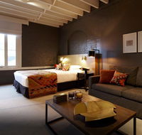 Harbour Rocks Hotel - C Tourism
