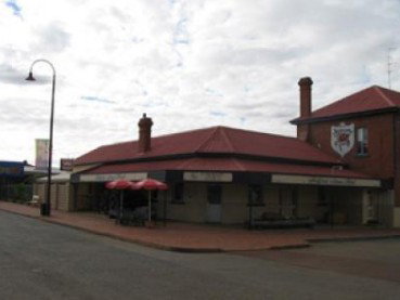 Bedford Arms Hotel - C Tourism 0