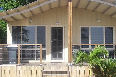 BIG4 Rollingstone Beach Caravan Resort - C Tourism 1