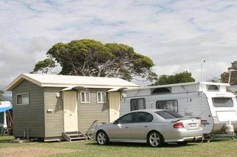 BIG4 Rollingstone Beach Caravan Resort - C Tourism 2