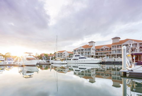 Ramada Hotel Hope Harbour - C Tourism 4