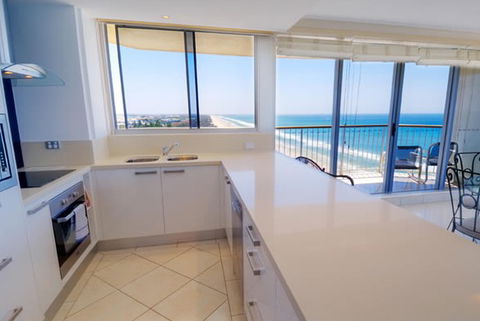 Golden Sands Holiday Apartments - C Tourism 1