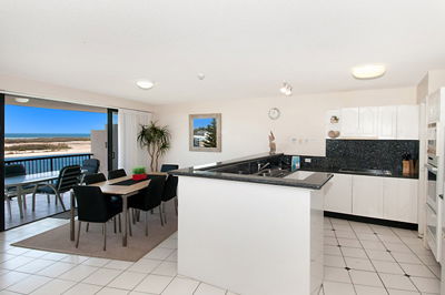 Windward Passage, Golden Beach - C Tourism 11