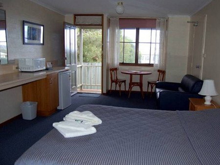 Lightkeepers Inn Motel - C Tourism 1