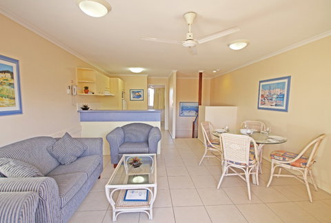 Coolum Beach Getaway Resort - C Tourism 3