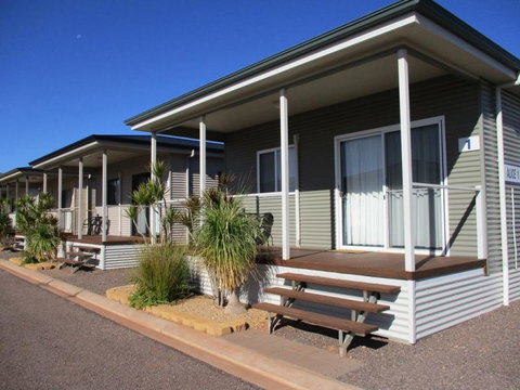 Sundowner Cabin And Tourist Park - C Tourism 10