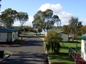 Mannum Caravan Park Cabins - C Tourism 0