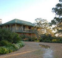 Lindsay House - C Tourism