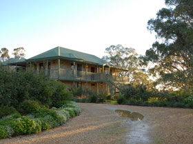 Lindsay House - C Tourism 0