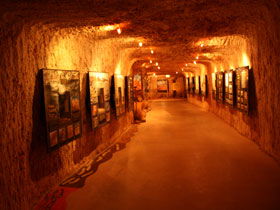 Umoona Opal Mine - C Tourism 0