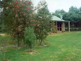 Murray's Country Cottages - C Tourism 0