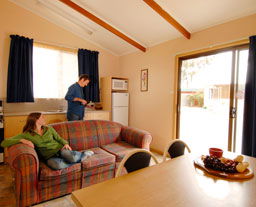 Victor Harbor Holiday And Cabin Park - C Tourism 1