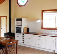 The Old Oak Bed and Breakfast - The Shearing Quarters - C Tourism