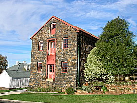 Bluestone Grain Store B&B - C Tourism 0