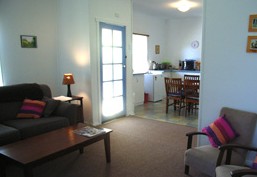 Giants' Table And Cottages - C Tourism 5