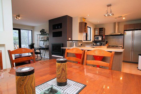 Oakley Place Townhouse - Tasmanian Short Stays - C Tourism 1