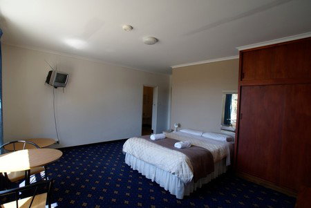 Wharf Hotel Wynyard - C Tourism 2