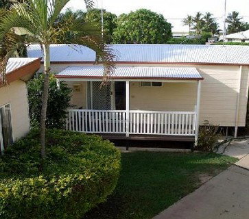 Ashs Holiday Units And Cafe - C Tourism 1