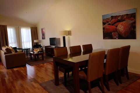 Wyndham Seven Mile Beach - C Tourism 7