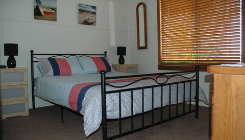 A Lake House At Burrill Lake - C Tourism 3