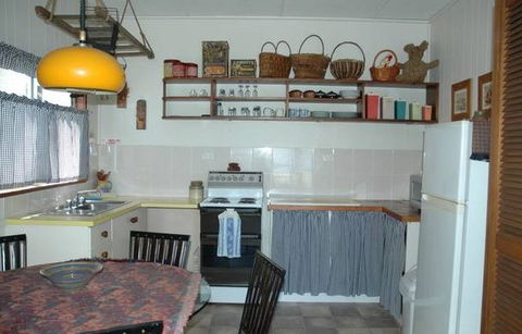 A Lake House At Burrill Lake - C Tourism 4