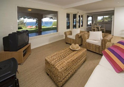 Absolute Waterfront At Hyams Beach - Elandra - C Tourism 4