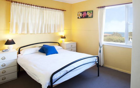 C'est La Vie Manyana - C Tourism 2