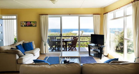 C'est La Vie Manyana - C Tourism 3