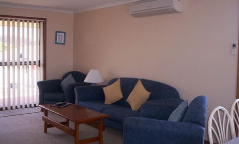 AnchorBell Holiday Apartments - C Tourism 5