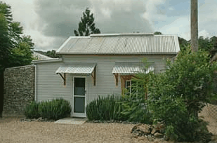 Mavis's Kitchen and Cabins - C Tourism