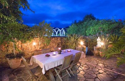 Castle On The Hill Bed And Breakfast - C Tourism 2