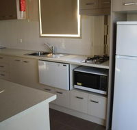 Bowlo Holiday Cabins - C Tourism