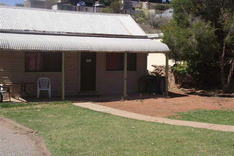 Aly's Cottage - C Tourism 0