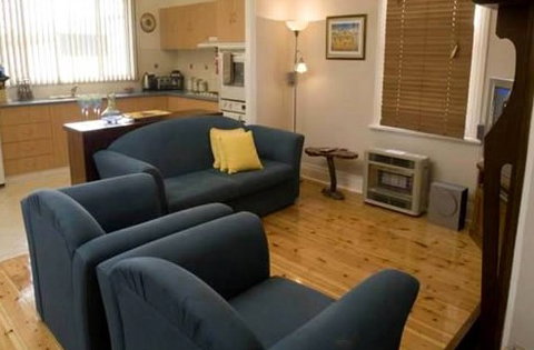 Emaroo Cottage On Williams Street - C Tourism 0