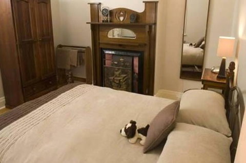 Emaroo Cottage On Williams Street - C Tourism 1