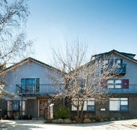 Mad Mooses Guest House - C Tourism